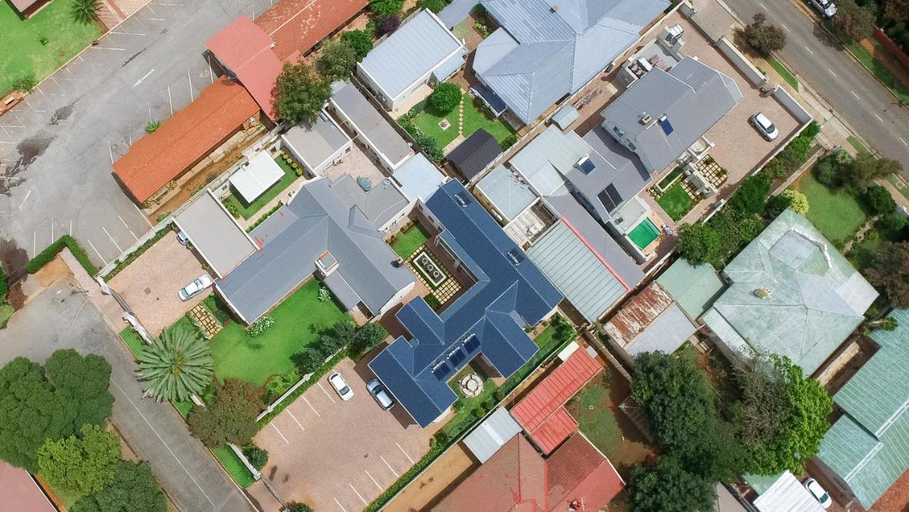 Adato Guesthouse ポチェフストルーム エクステリア 写真