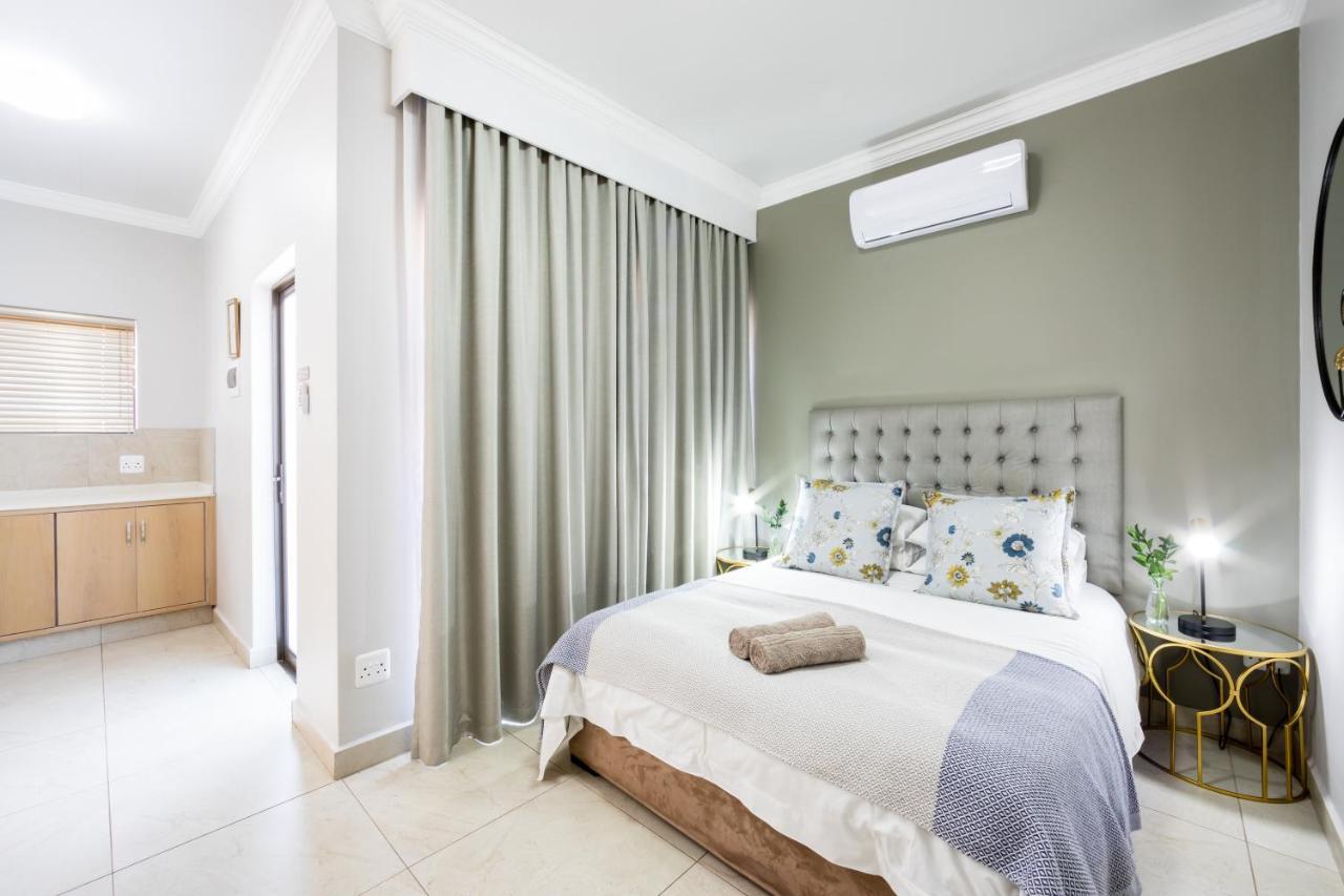 Adato Guesthouse ポチェフストルーム エクステリア 写真